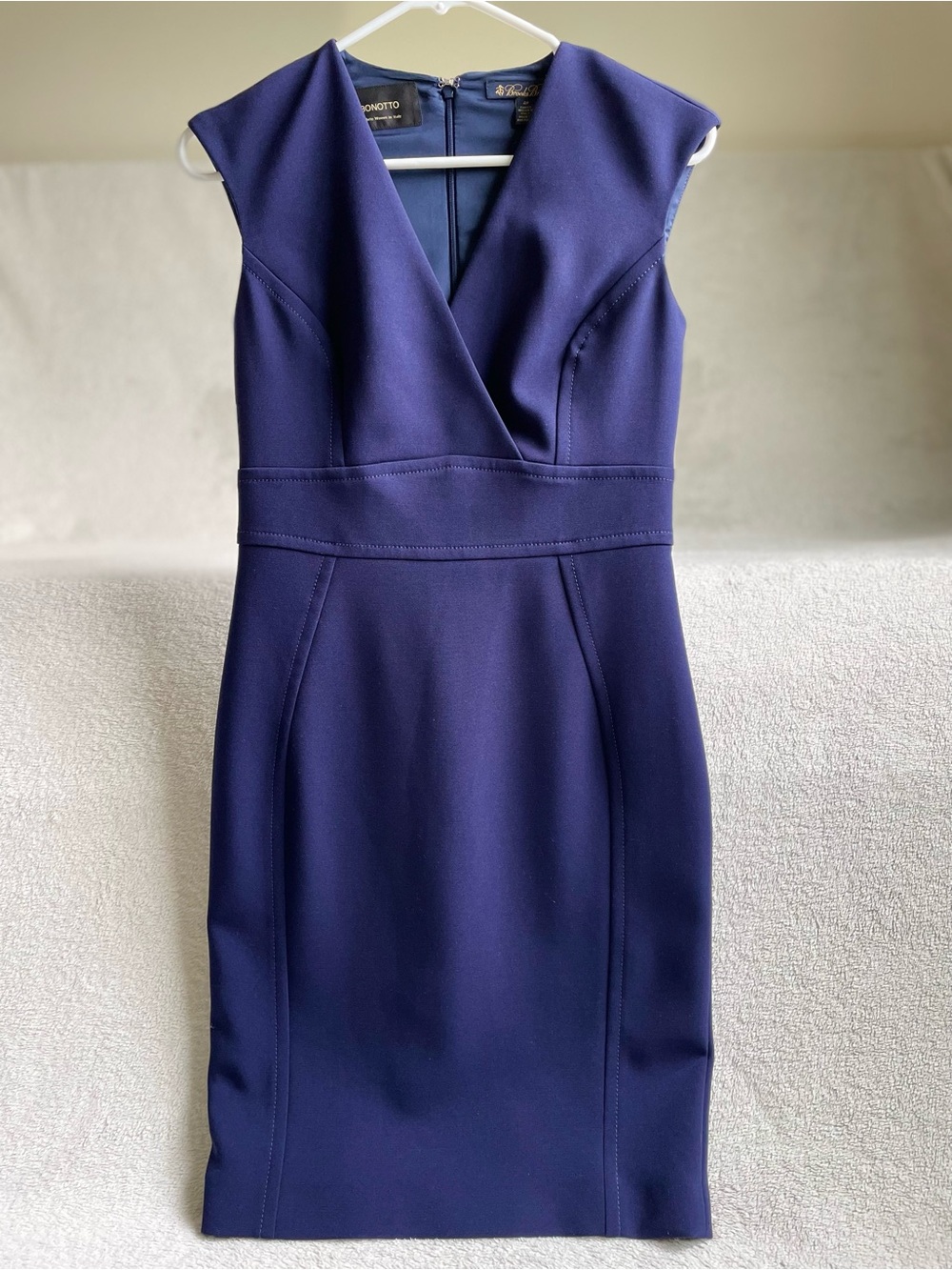 Brooks Brothers Bonotto Italian Sleeveless Navy Fitted Sheath Dress Sz 4P